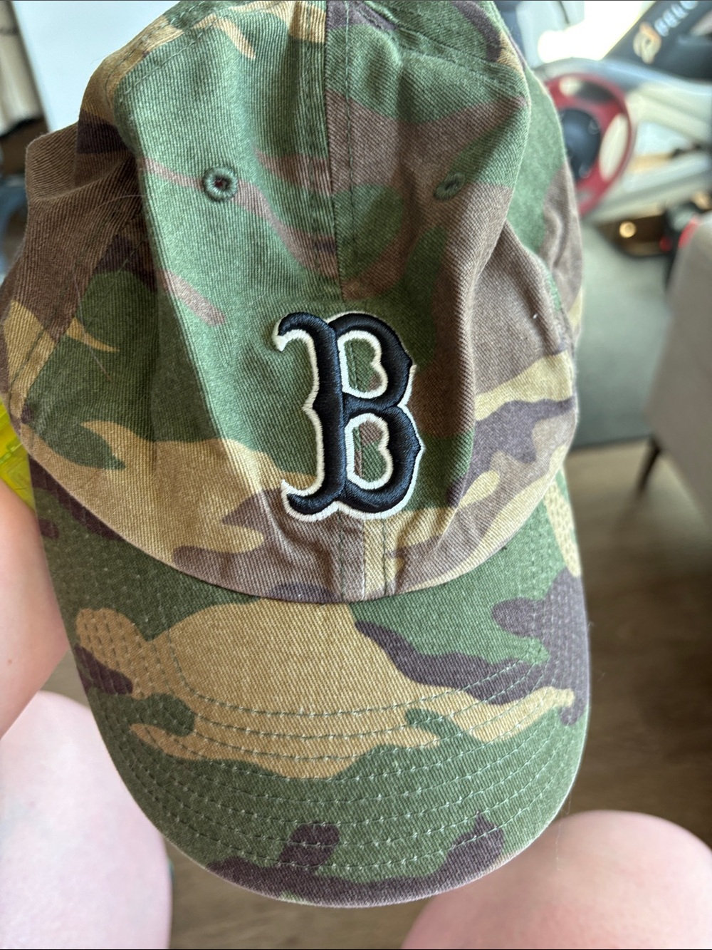 Boston Redsox Men’s Camouflage Baseball Cap with Embroidered B Accent - Green - Picture 2 of 5